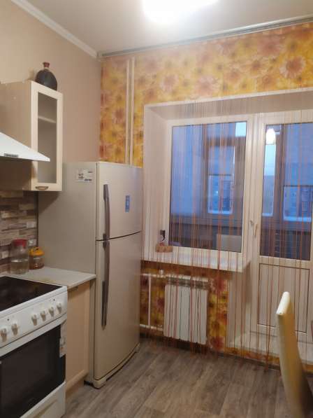 Срочно сдается 1-комнатная благоустроенна квартира с мебелью в Нижневартовске
