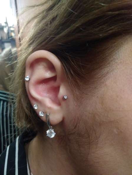 Услуги пирсинга любой сложности в Москве фото 3