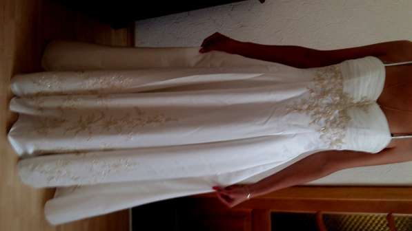 Продам невероятное изысканное Свадебное платье из атласа в 