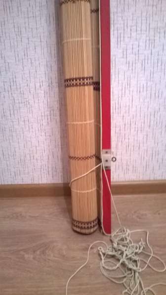 Продаю рулонную штору из бамбука с креплениями в Санкт-Петербурге