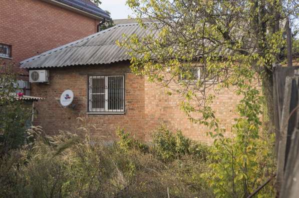 Продам дом 40м2 в общем дворе в районе Нахичевань (Школьная) в Ростове-на-Дону