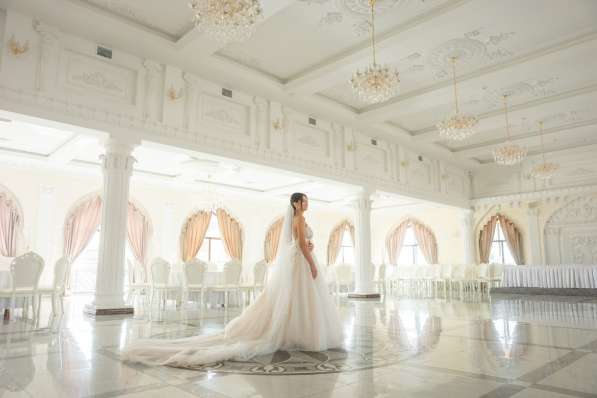Шикарное свадебное платье фирмы Milla Nova в 