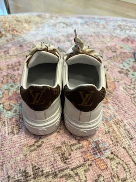 Кроссовки женские в Москве фото 3