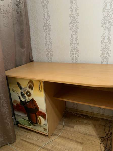 Детская:шкаф, комод, стол. Самовывоз…10т в Новотроицке
