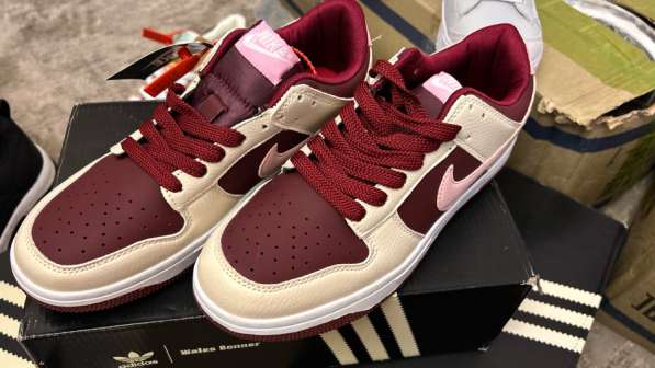 Распродажа кроссовок