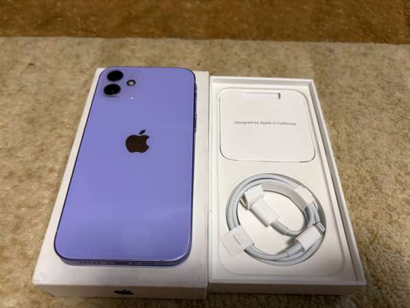 Продам iPhone 12 состояние нового