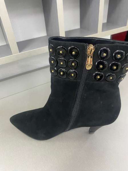 Продам женскую обувь в Хабаровске фото 4