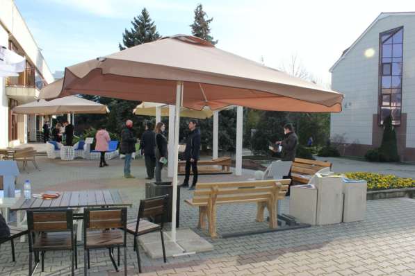 Большие зонты для кафе, ресторанов в Краснодаре