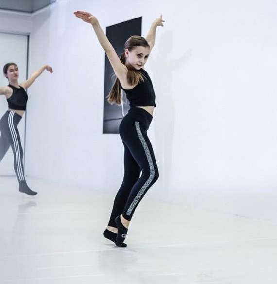 Танцы для девочек - Contemporary в Новороссийске в Новороссийске фото 5