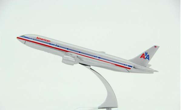 Модель самолёта American Airlines Boeing 777 в Липецке