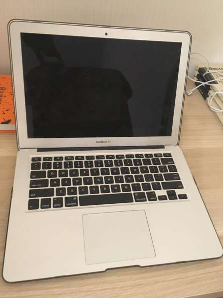 Продаю Ноутбук Apple MacBook Air 13 i5 1.6/8Gb/128SSD (MMGF2