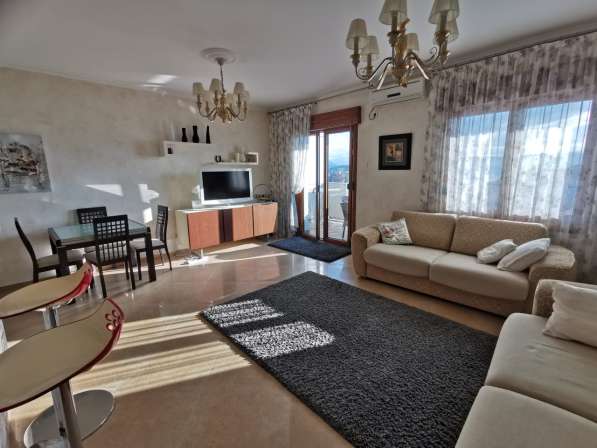 Люкс квартира 103м2 с видом на море в Тивате, Черногория в фото 16