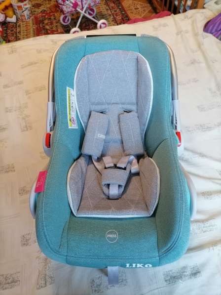 Продаю авто-кресло для младенца в Владивостоке фото 3
