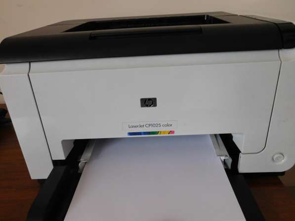Продается цветной принтер б\у H/P Laser Jet CP1025 color в Ставрополе