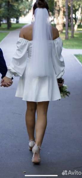 Свадебное платье 44 р в Новосибирске фото 3