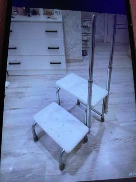 Ступени в ванну, в бассейн или джакузи