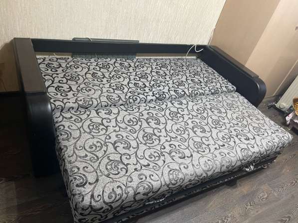 Диван раскладной б/у в Москве