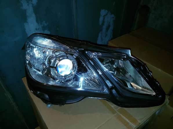 Фара правая на мерседес E212 в Москве
