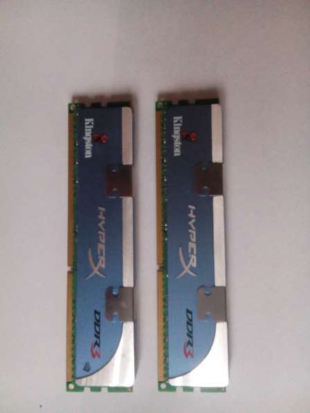 Оперативная память Kingston HyperX DDR3 (2x2GB)