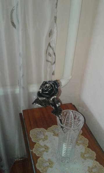 Кованая роза:чёрного цвета патина золото в 