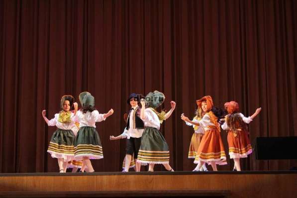 Танцы народов мира в Москве