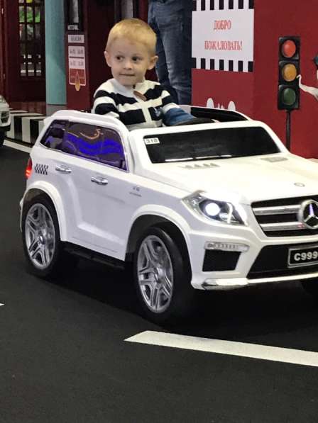 Детский электромобиль Mercedes GL 63 AMG в Москве