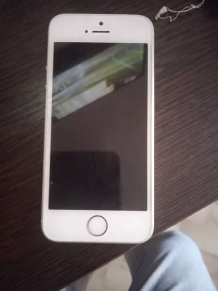 IPhone se, в хорошем состоянии, без царапин, цвет-розовый в Омске фото 3