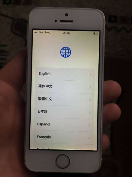 IPhone SE (1st generation, 64 GB, white) в фото 3