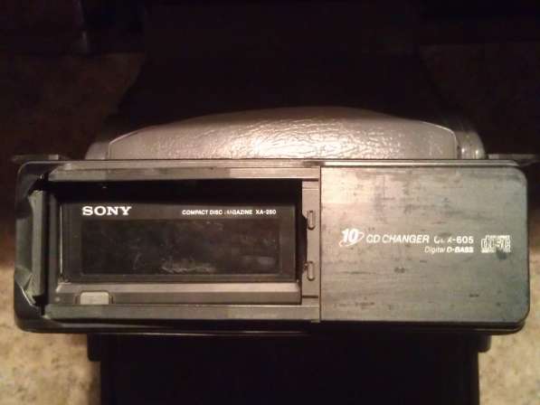 Продаётся CD CHANGER SONY CDX-605 10 DISC