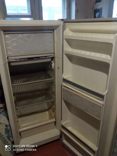 Продаю холодильник бу ЗИЛ в Саратове