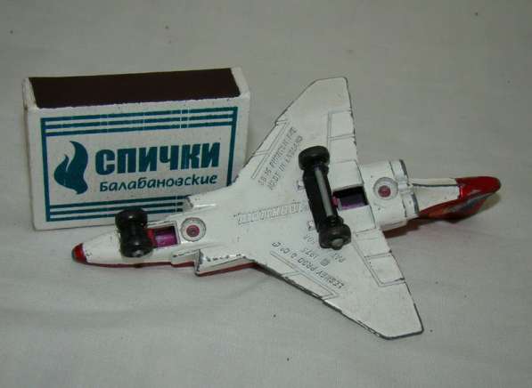 Модель самолета F4 Фантом (T913) в Москве фото 3