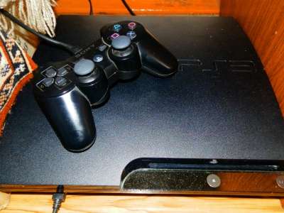 игровую приставку Sony PS3