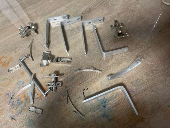 Продам закрепления для шкафа Самара