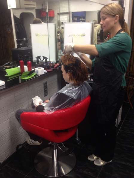 Курс повышения парикмахеров, практика на моделях Домодовская в Москве фото 14