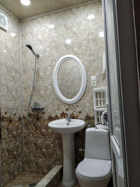 Сдается посуточно 2 комнатная квартира в фото 17