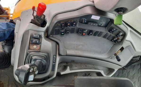 Продам экскаватор-погрузчик Вольво, Volvo BL71B, 2012 г. в в Перми фото 9