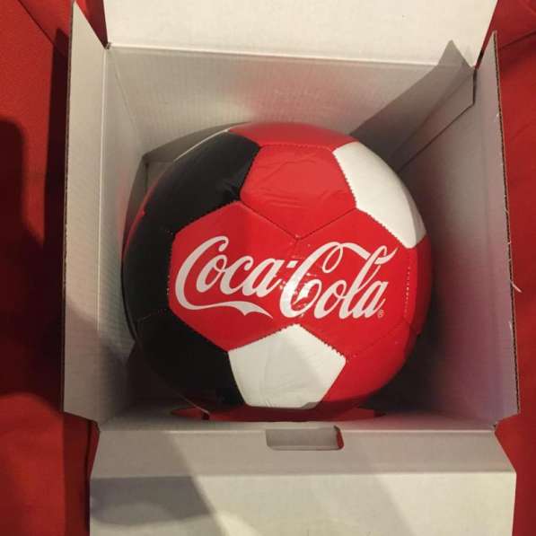 Продам новый мяч Кока-Кола в упаковке