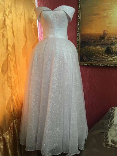 Продам свадебное платье в Феодосии фото 3