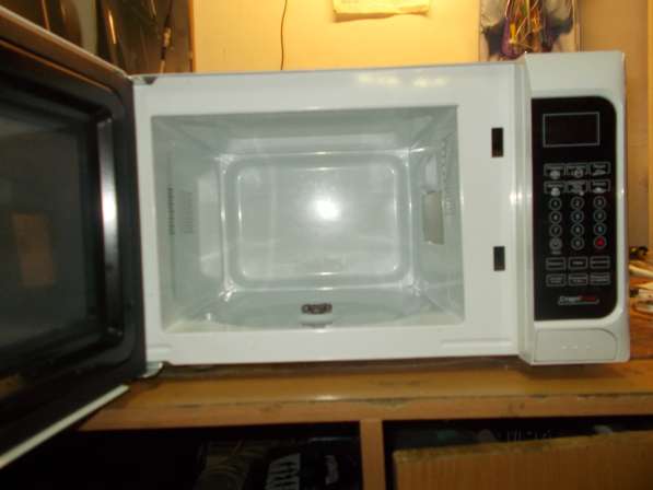 Продам микроволновую печь в Хабаровске