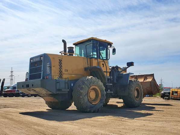 Фронтальный погрузчик SDLG LG956L 2012 года в Санкт-Петербурге фото 14