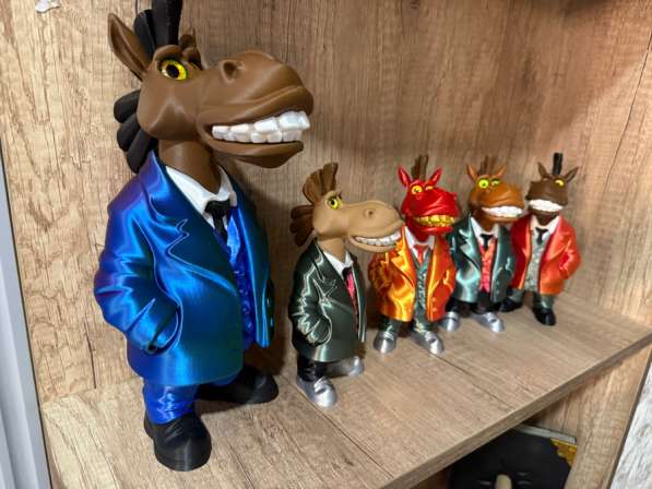 Конь в пальто в Москве фото 4