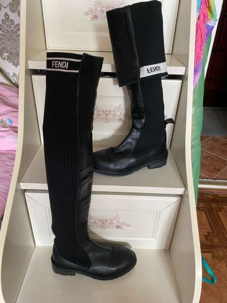 Сапоги ботфорты FENDI в Тюмени
