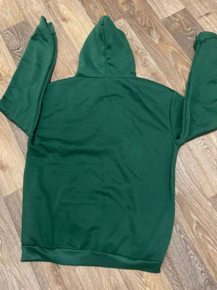 Одежда-толстовка в Новосибирске