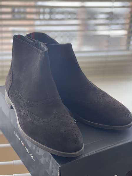 Замшевые коричневые ботинкиTommy Hilfiger