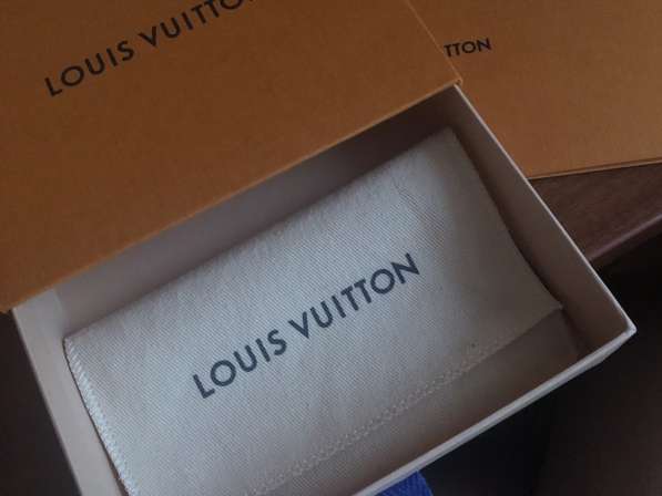 Пакет Louis Vuitton в Москве