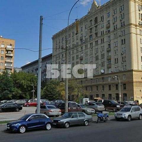 Сдам четырехкомнатную квартиру в Москве. Жилая площадь 124 кв.м. Этаж 6. Есть мебель.