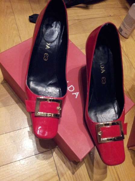 Красные лакированные туфли Эскада ESCADA на 5 см каблуке 37р в Москве фото 5