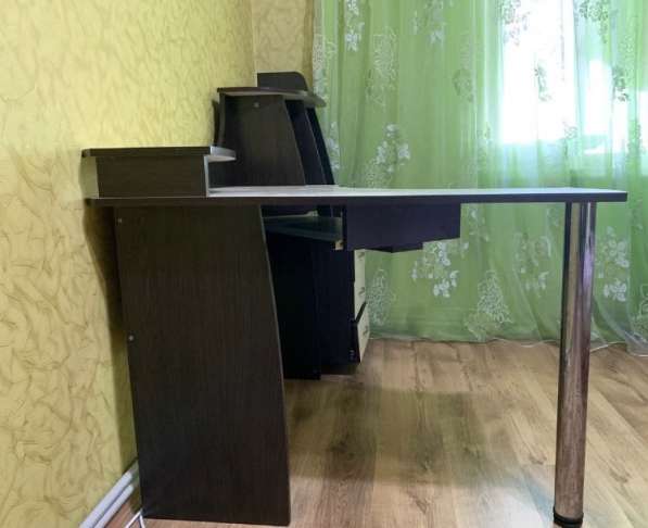 Продам компьютерный стол. Армянск в Армянске фото 3