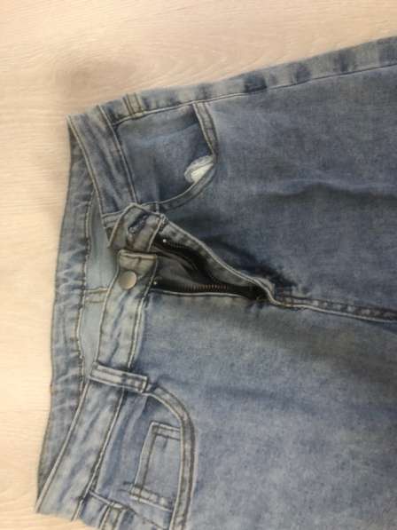 Голубые рваные джинсы в Владикавказе фото 3