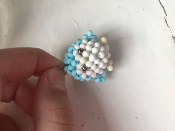 Брелки из бисера? в фото 3